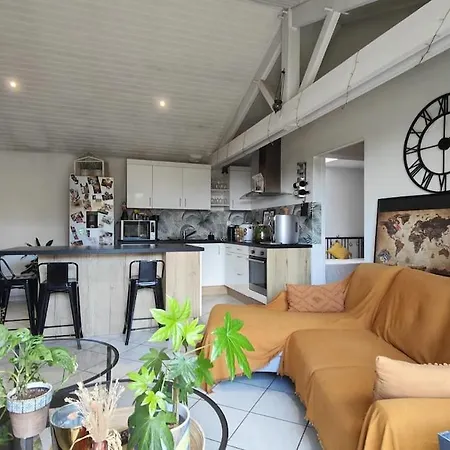 Charmante Maison T3 Avec 2 Et Jardin Clos * Carquefou