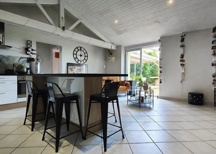 Charmante Maison T3 Avec 2 Et Jardin Clos *